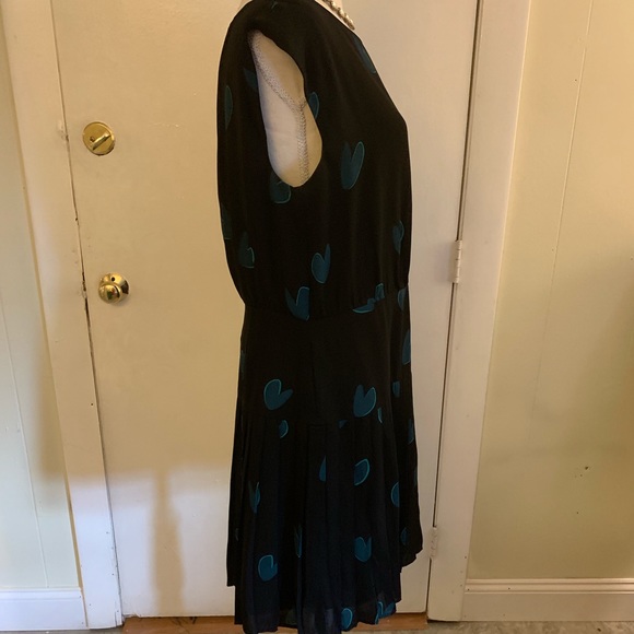 LOFT Black Drop Waist Dress with Heart - Picture 3 of 6